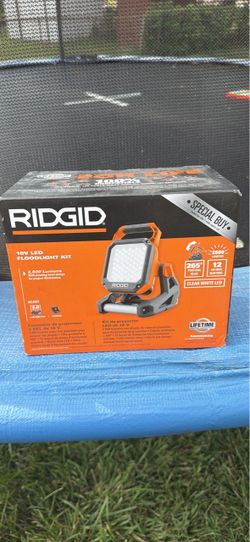 RIDGID 18V LED Floodlight Kit