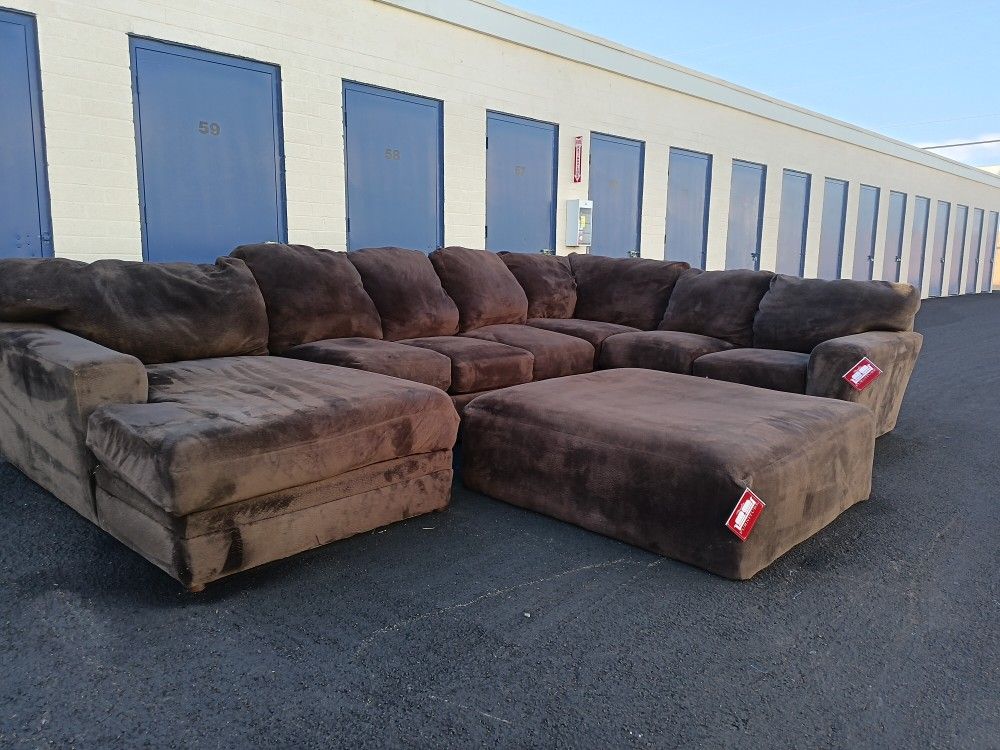 New 4 Piece Everest Sectional Sofa FREE DELIVERY EASY FINANCING