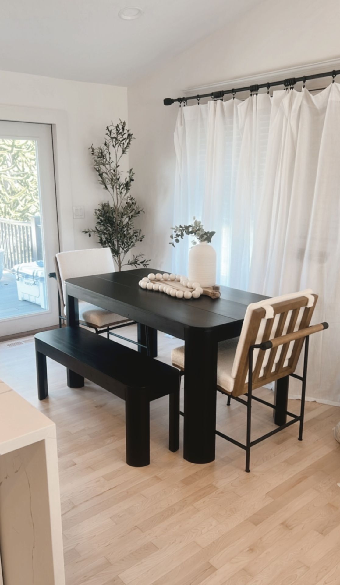 Dining Room Table, 2 Benches And 2 Chairs