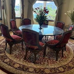 8 Chairs With Dining Table And Rug, Free Centerpiece 