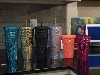 Starbucks Cups 