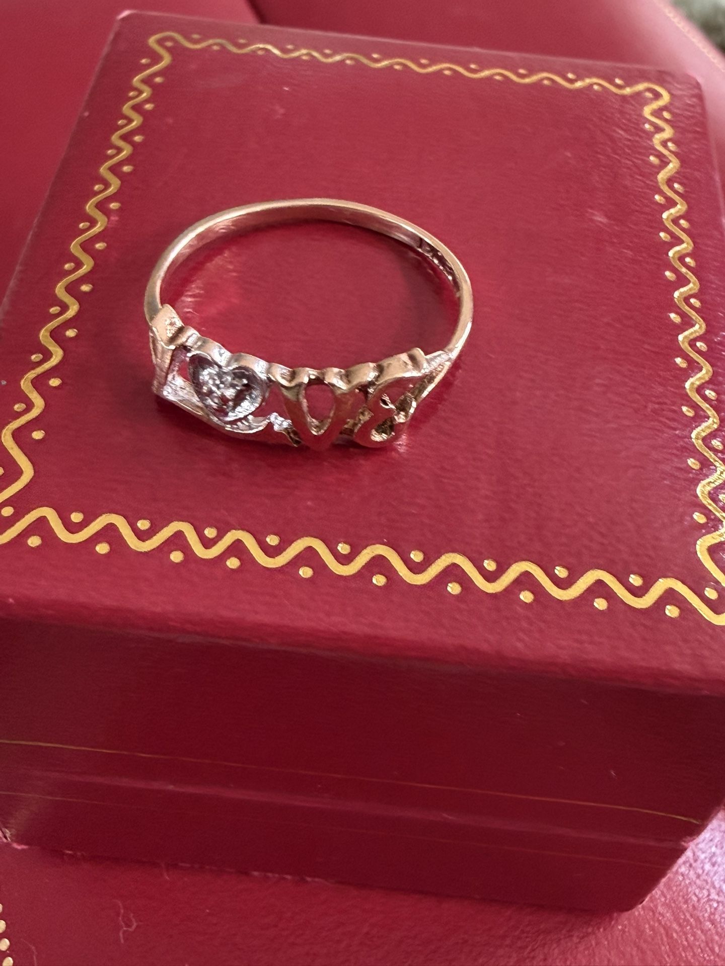 14K RING LOVE SIGN SIZE 6