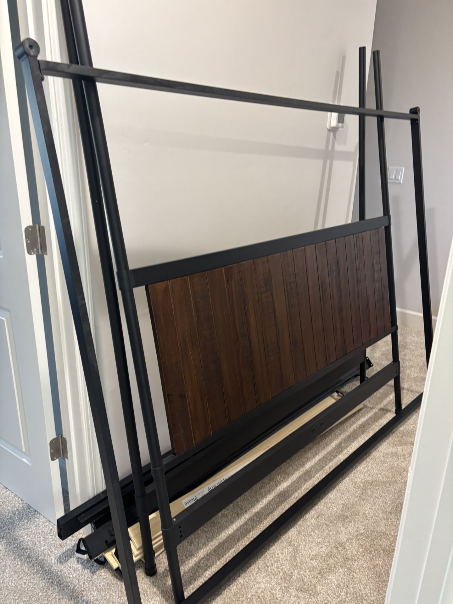 Canopy Queen Metal And Wood Bed