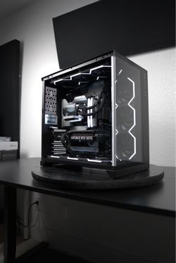 Monochrome - Gaming PC 7800X3D, Rtx 5070, 32GB DDR5, 2TB SSD