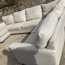 Beautiful 3 Piece Sectional + Chaise Made By Jackson Furniture Industries 