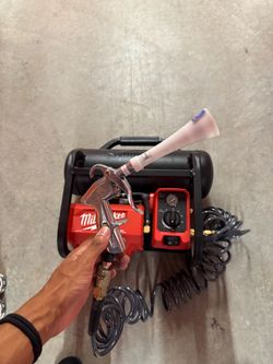 Milwaukee M18 FUEL 2-Gallon Compact Quiet Compressor