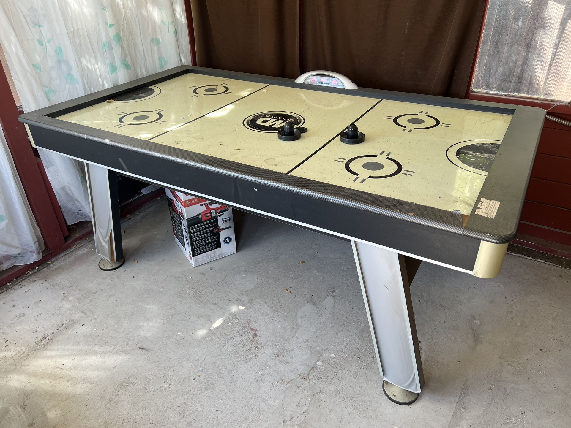 Air Hockey Table 