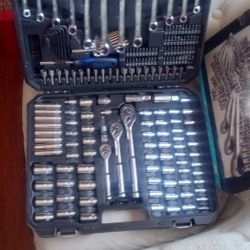 Set De Dados POWER TORQUE 200 PIESAS 