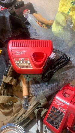 m12 charger
