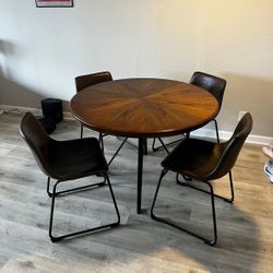 Centiar Dining Table And Chairs