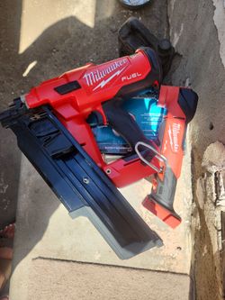 M8lwaukee fuel multi tool and 21° Framing nailer