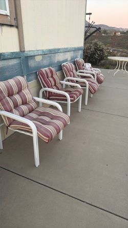 Patio set free