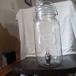 Crofton Glassware Picture With Spout