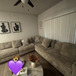 Oversized Couch/ Living Room 