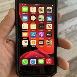 iPhone 8 UNLOCKED W/charger, Case And Tempered Glass Screen Protector