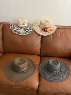 Wmen hat   4 for $12