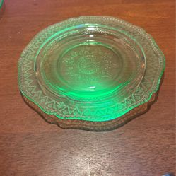 Vintage Vaseline Uranium Green Glass Dessert, Dish, Etch Design 6 Inches Excellent Condition L10