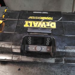 DeWalt Tough System 2.0 Stereo With Bluetooth 