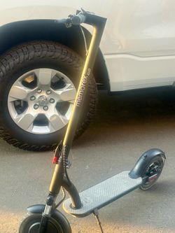 Memorex Go 100 electric scooter