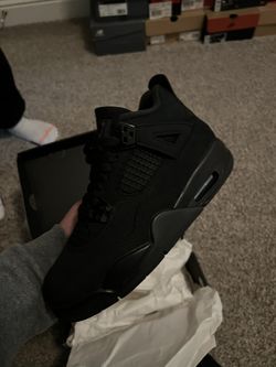 Black Cat 4s Sizes 8 9.5 10
