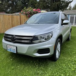 2018 Volkswagen TIGUAN TSI 4motion · Suv · 