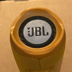 JBL Charge 4