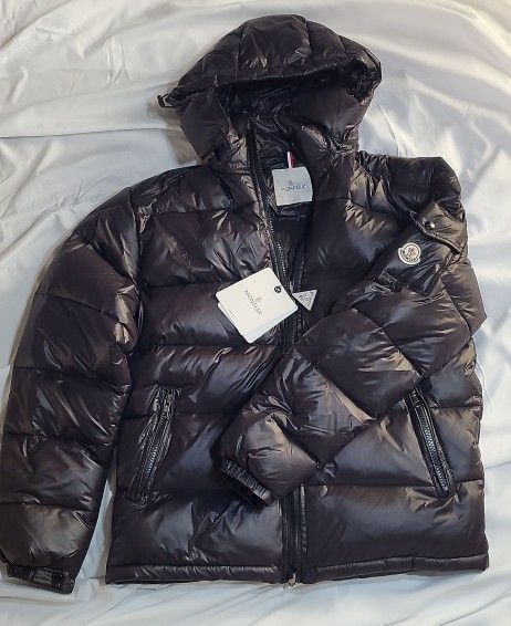 moncler maya size 6