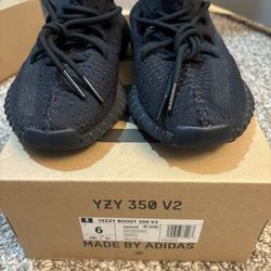 Yeezy Boost 350 V2