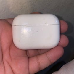 AirPod Pro Charging Case (no airpods)