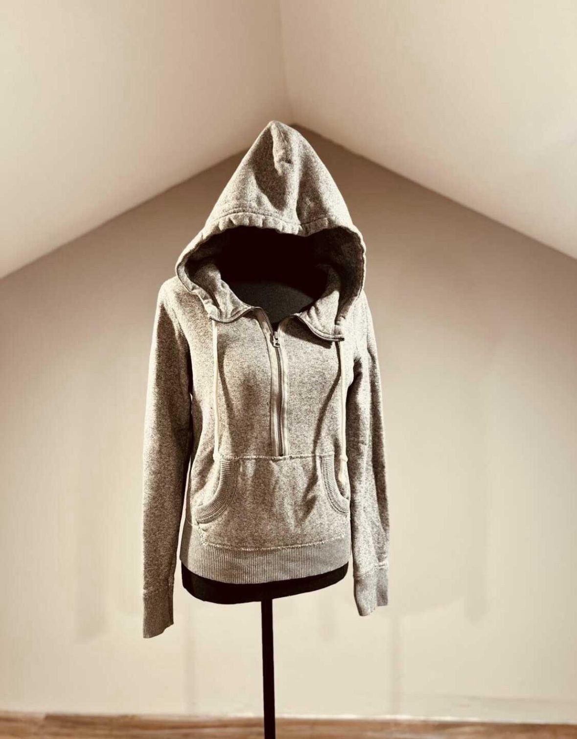 Small Gray American Eagle Hoodie