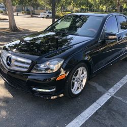 2013 Mercedes C300 4 Matic