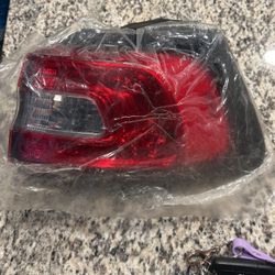 Jeep Grand Cherokee Right Side Tail Light