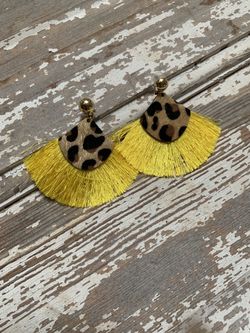 Yellow animal print