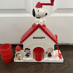 Snoopy cone machine