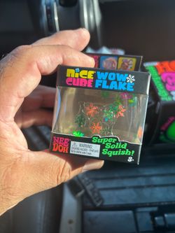 Nee Doh Nice Cube Wow Flake Squish Toy