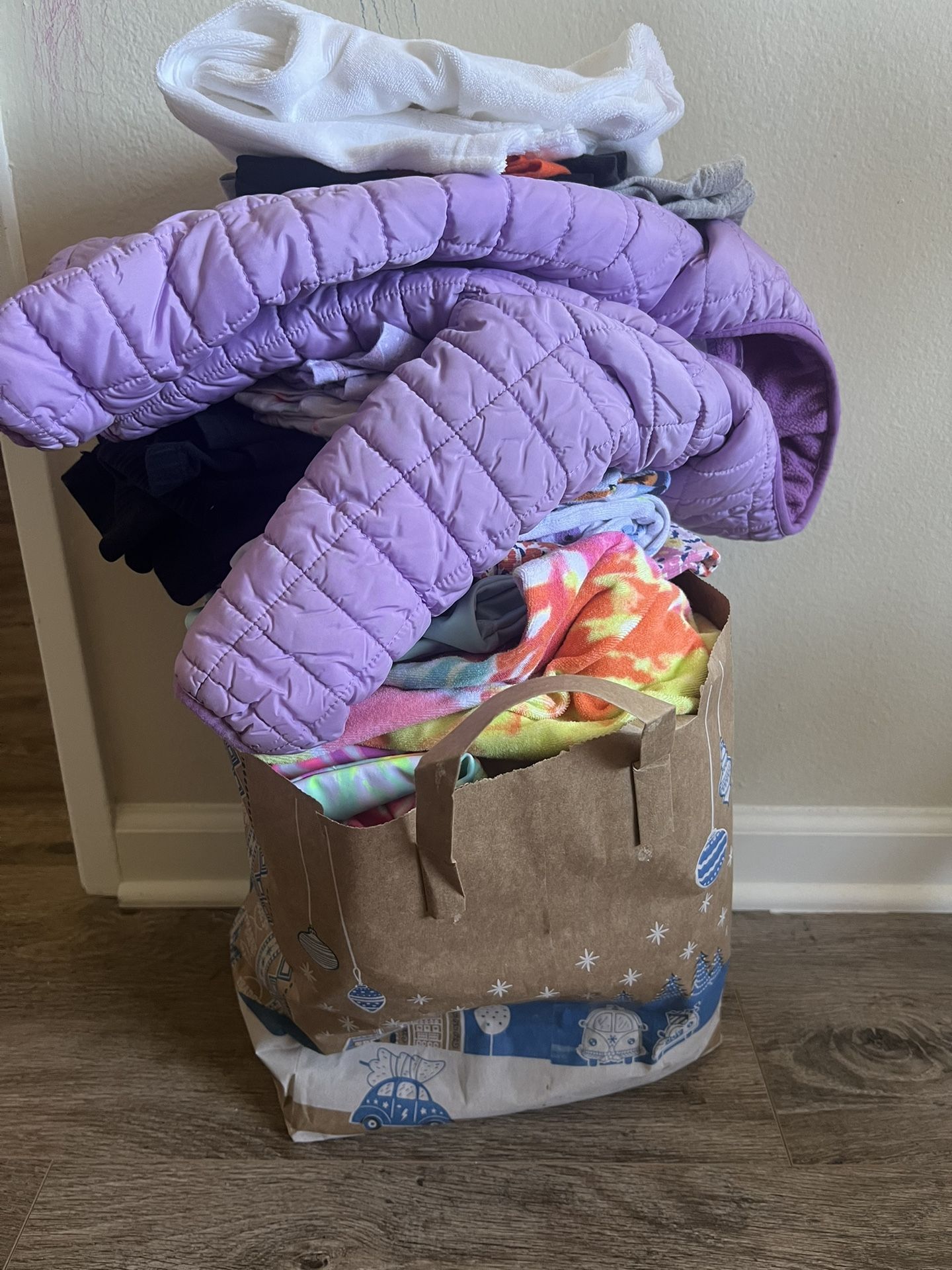 FREE- Bag of Girls Clothes 3T-4T
