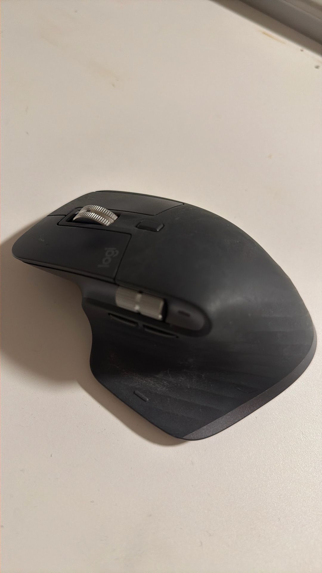 Logi Tech MX Master 3 Mouse Great Condition