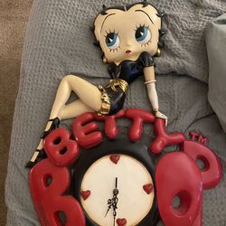 Vintage betty boop wall clock