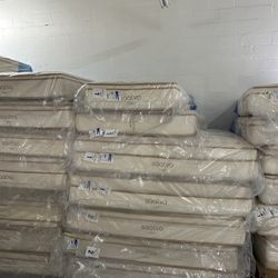 Luxury Saatva & Tempur-Pedic Mattresses – 50-80% Off!     •    Brand New, Minor Blemishes (Nothing That Affects Comfort)     •    King, Queen, Full, T