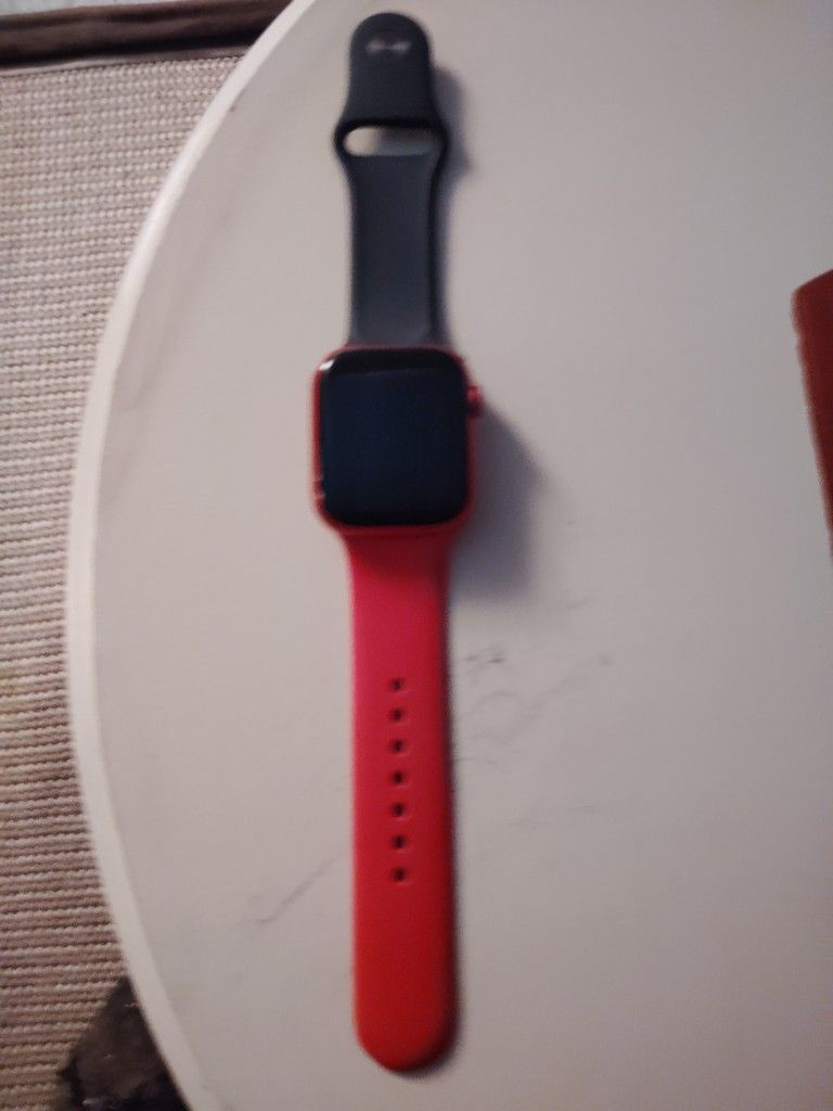 Apple Watch Series 8 .This One Free
