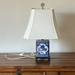 Chinese Porcelain Lamp
