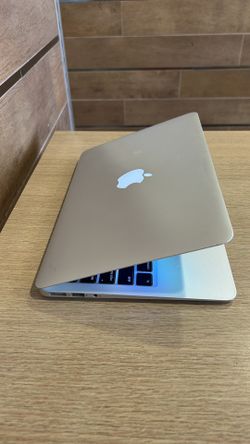 Apple MacBook Air 11” I5/8GB128GB SSD $180