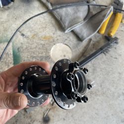 Front 20mm Hub