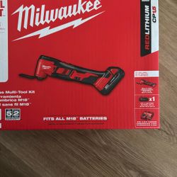 Milwaukee 18m Cordless Multi Tool Kit :New