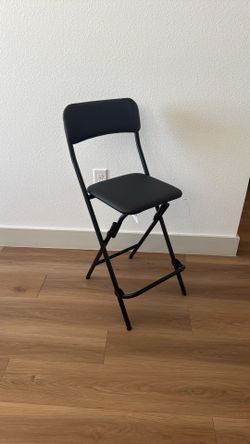 24” Folding Stool with footrest