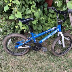 KD 18 Kids Bike Great For Starting! Adjustable Seat For All Ages And Sizes! Like New Hardly Used.