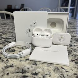 Apple AirPods Pro 2nd Generation with Wireless Charging Case - White