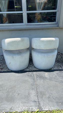 5 white washable spinning chairs $5