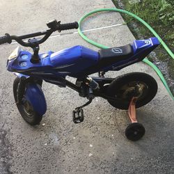 Boys 12 inch bike with training wheels