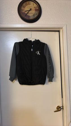 Bonita chamarra para niño. CALVIÑO KLIEN JEANS.Talla M 10/12